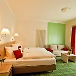 מלון Gaestehaus Kloster Nimbschen