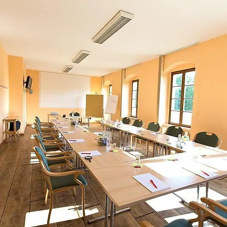 Gaestehaus Kloster Nimbschen Otel Grimma