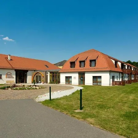 Gaestehaus Kloster Nimbschen 3*