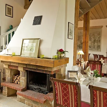 מלון Gaestehaus Kloster Nimbschen 3*