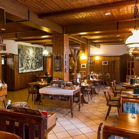 Gaestehaus Kloster Nimbschen 3*