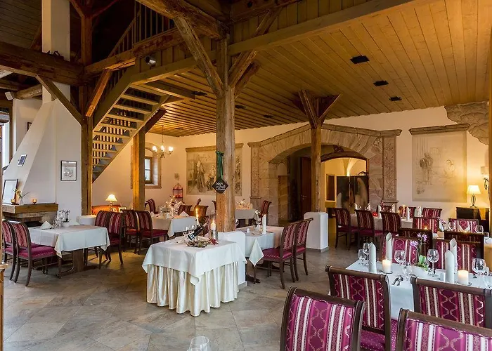 فندق Gaestehaus Kloster Nimbschen 3*