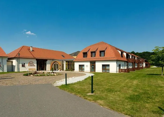 Gaestehaus Kloster Nimbschen 3*